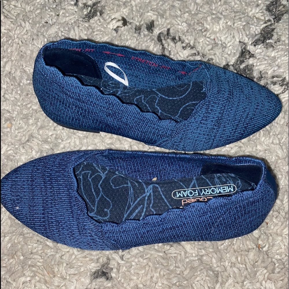 Flats - Picture 2 of 3